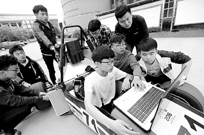 http://epaper.gmw.cn/gmrb/images/2018-08/16/14/2922762_masx_1534321535051_b.jpg
