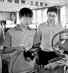 https://epaper.gmw.cn/gmrb/images/1/20231010/1696882651209_1.jpg
